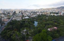 Visão aérea do Parque Municipal e cidade de Belo Horizonte