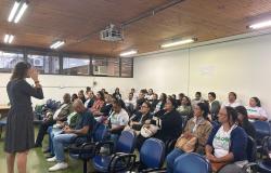PBH e UFMG capacitam cuidadores de idosos que atuam no Programa Maior Cuidado