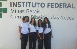Ex-aluna da rede municipal vence desafio global de tecnologia com app para mulheres