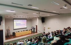 Referência nacional no cuidado farmacêutico na rede pública, BH sedia evento para troca de experiências