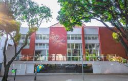 Teatro Marília recebe espetáculo de bonecos que aborda ancestralidade
