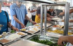 Trabalhadores dos Restaurantes Populares participam de capacitação sobre culinária vegetal