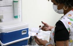 Vacina tríplice viral será ofertada em cinco centros de saúde por regional