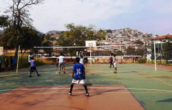 PBH abre vagas para aulas gratuitas de basquete, vôlei e futsal 