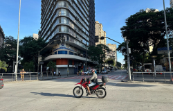 Ação faz alerta sobre segurança no trânsito para celebrar o Dia Nacional do Motociclista