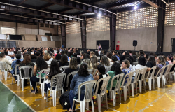 Educadores participam de formação sobre Comunicação Alternativa e Aumentativa