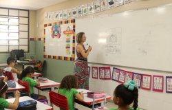 PBH nomeia 400 professores aprovados em concursos da Educação