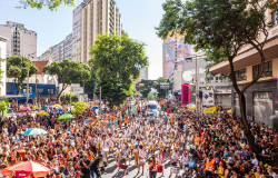 Estabelecimentos comerciais poderão vender bebidas e adereços durante o Carnaval de BH 