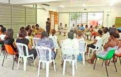 Centros de Referência da Assistência Social recebem mulheres em roda de conversa com profissionais