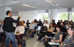 Foto de sala cheia de de parceiros do Observatório do Milênio para reunião dos Objetivos de Desenvolvimento Sustentável (ODS) de Belo Horizonte
