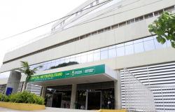 Fachada do Hospital Metropolitano Doutor Célio de Castro
